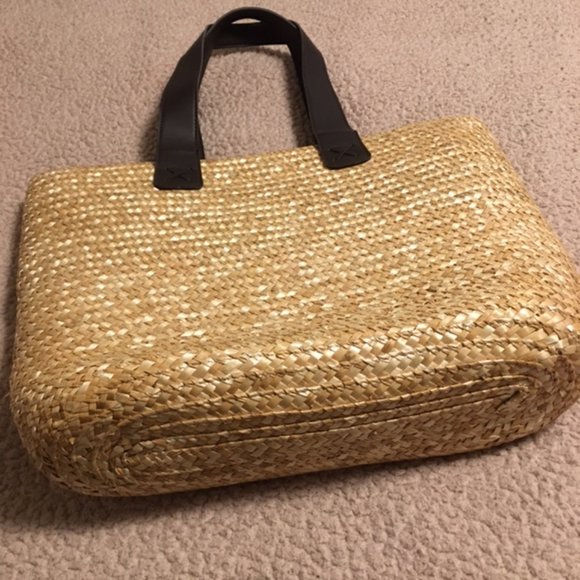 Large Straw Beach Bag NWOT  **PLEASE READ - Picture 1 of 11